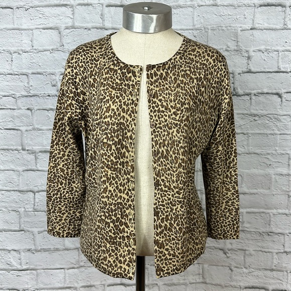 Garnet Hill lighweight merino wool leopard print cardigan. Size Medium - Picture 1 of 6